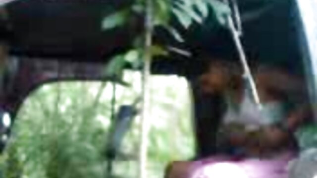 एचडी गुणवत्ता :  बेबीले योनी रगिरहेको छ जबकि ठूलो डिक उनको गुदा ड्रिलिंग गरिरहेको छ मुखमैथुन वीडियो 