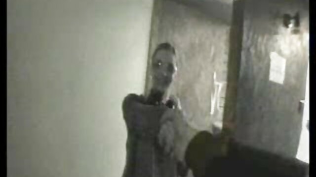 एचडी गुणवत्ता :  राम्रोसँग झुण्डिएको कार्यकर्ताले गोरा मालिकलाई उनको कडा बुथोलमा टाँस्छ मुखमैथुन वीडियो 