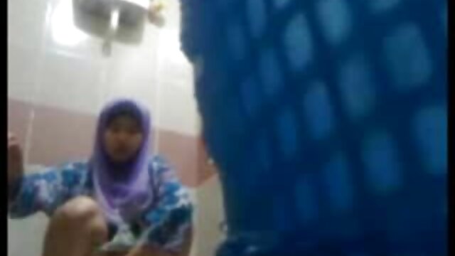 एचडी गुणवत्ता :  रेडहेड मिल्फले केही वास्तविक हार्डकोर सेक्सको आनन्द लिन्छ मुखमैथुन वीडियो 